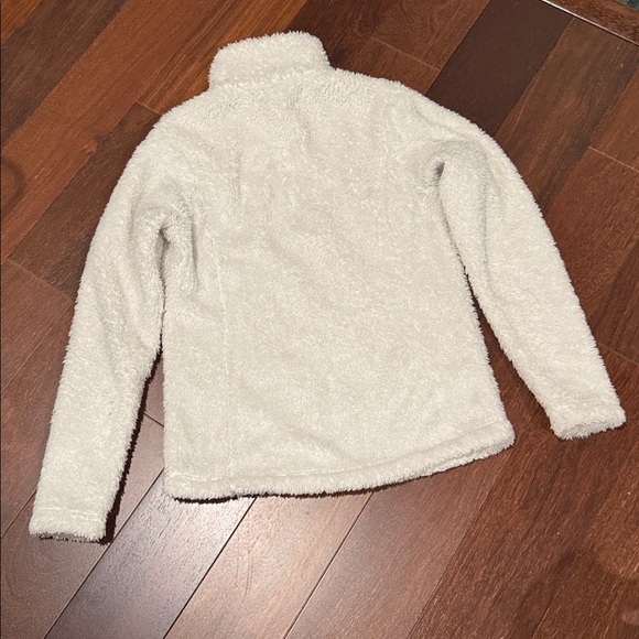 Patagonia 🎉host pickx2🎉🎈Los Gatos 1/4-Zip fleece pullover in white - Picture 10 of 10